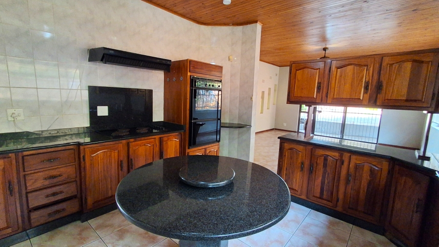 4 Bedroom Property for Sale in Safari Gardens North West